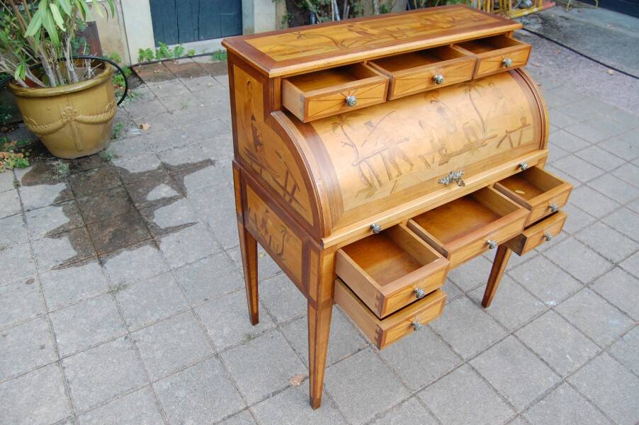 cylinder desk in Louis XVI style