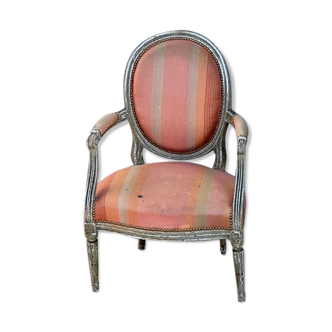 Armchair with medallion back