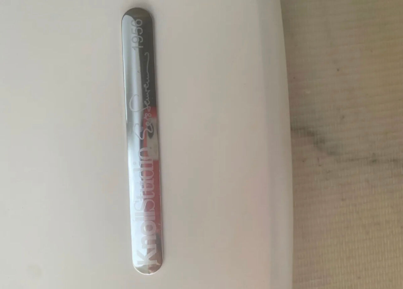 Oval dining table by Eero Saarinen for Knoll studio