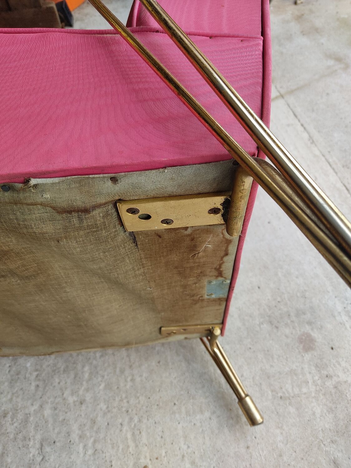 Vintage hairdresser chair feet compass.