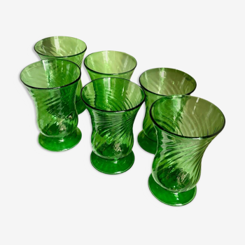 6 verres en verre soufflé vert