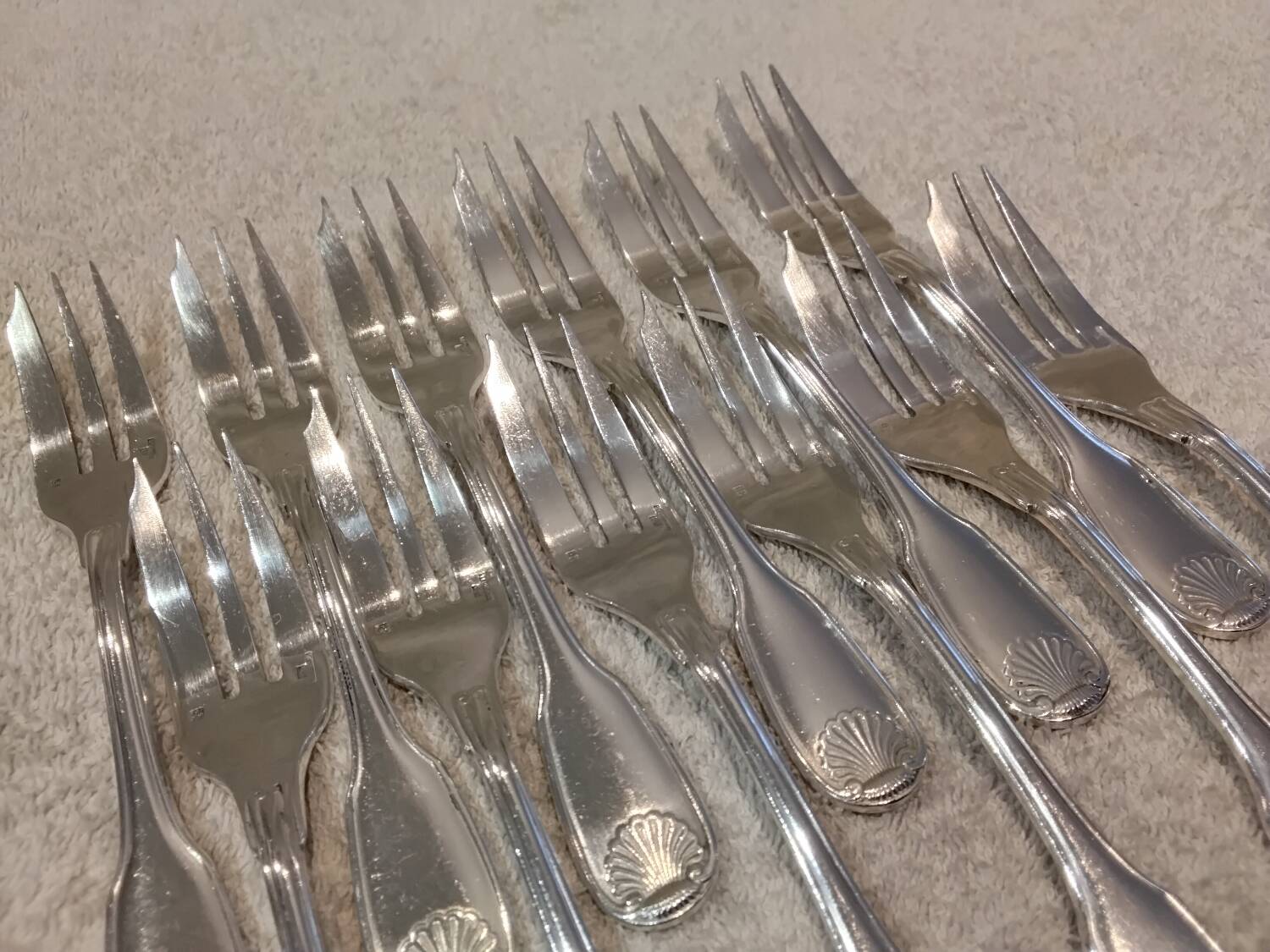 12 silver-plated metal cake forks by Christofle Vendôme 15.2