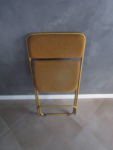 70's folding chair in velvet