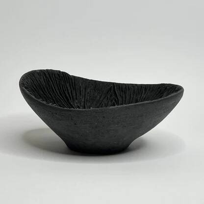 Akagi - artisanal pot in mineral cement