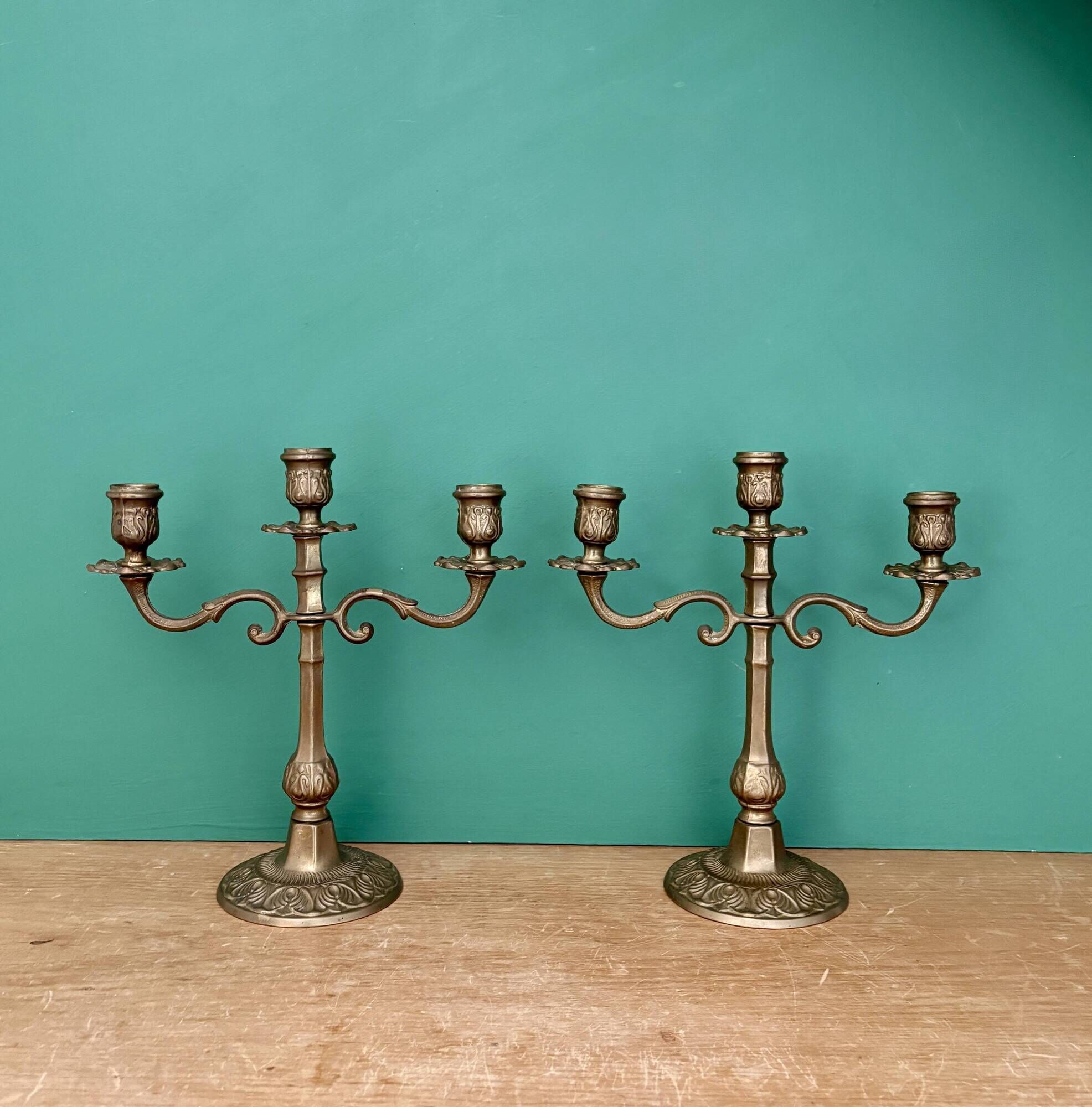 Paire de chandeliers vintage