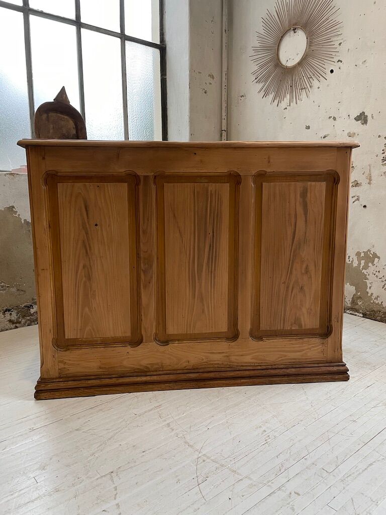 Pine shopping counter