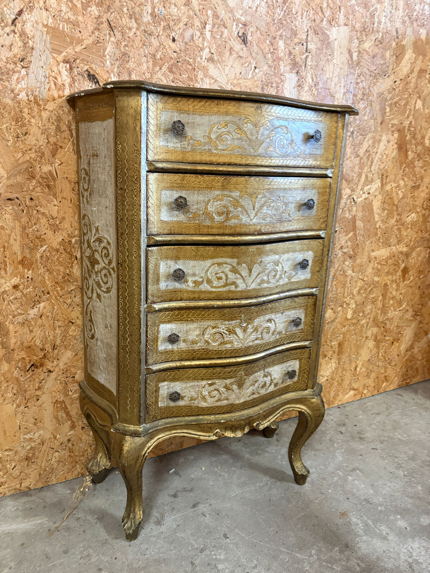 Chiffonnier style florentin