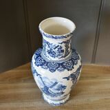 Ceramic vase floral decoration