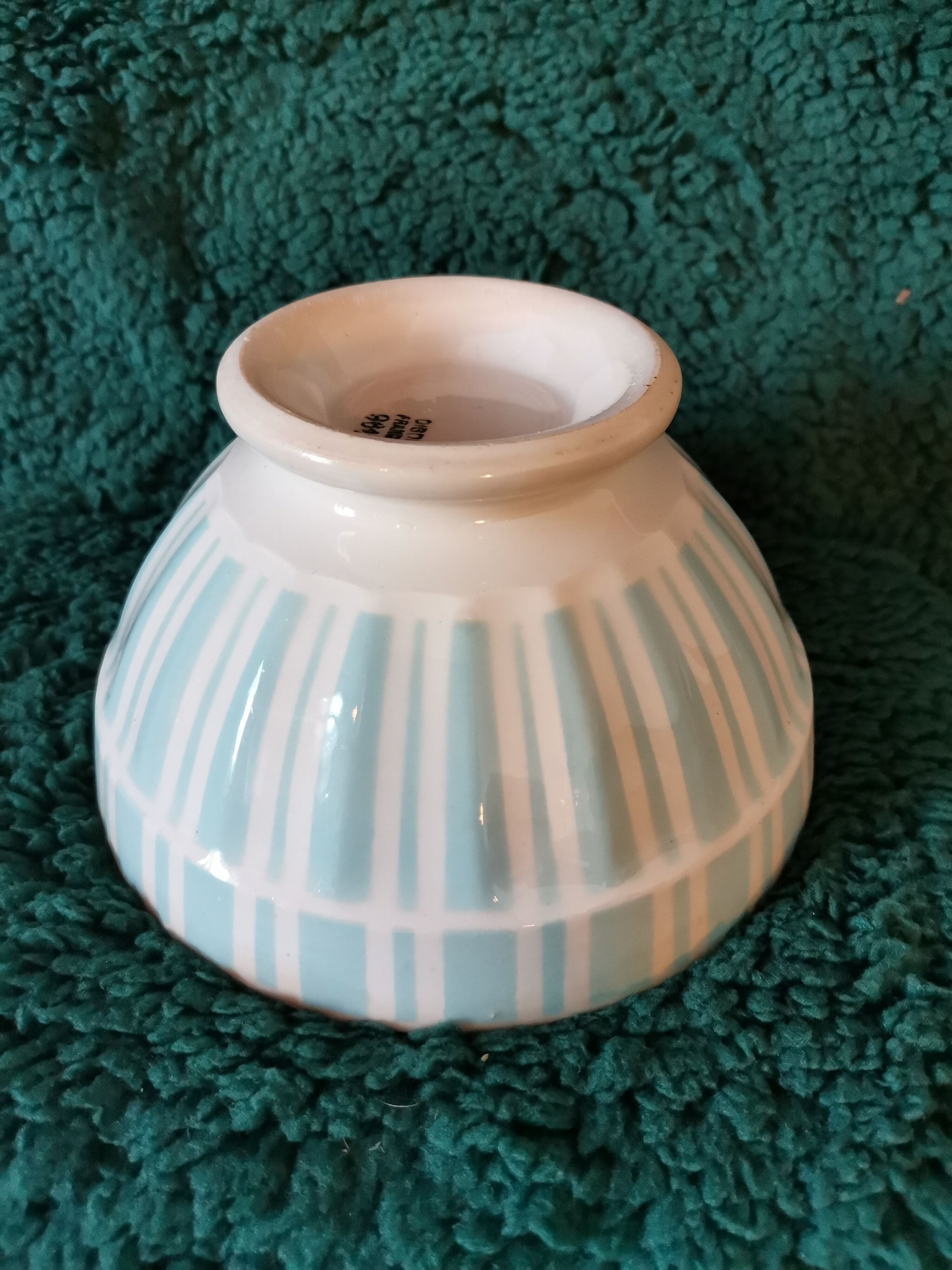 Old faceted Digoin bowl 03