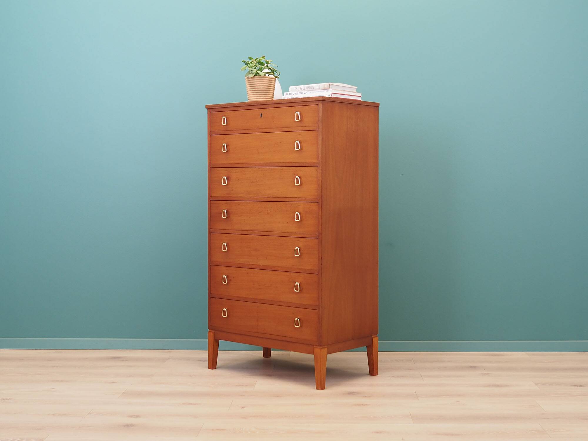 Commode en acajou, design danois, années 1970, production : Danemark