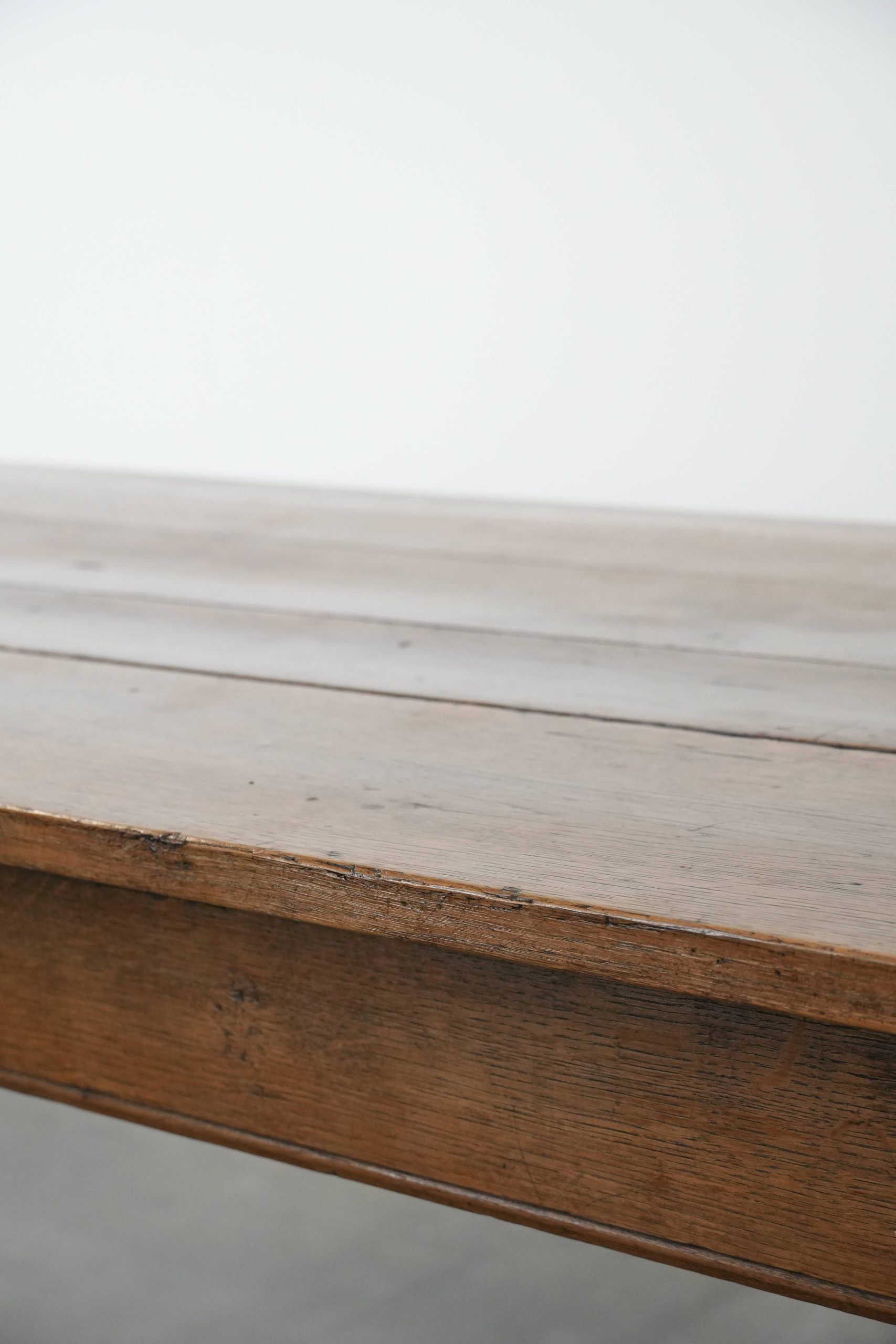 Large antique dining table for 6 to 8 people with two functional drawers