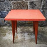 Compass foot side table