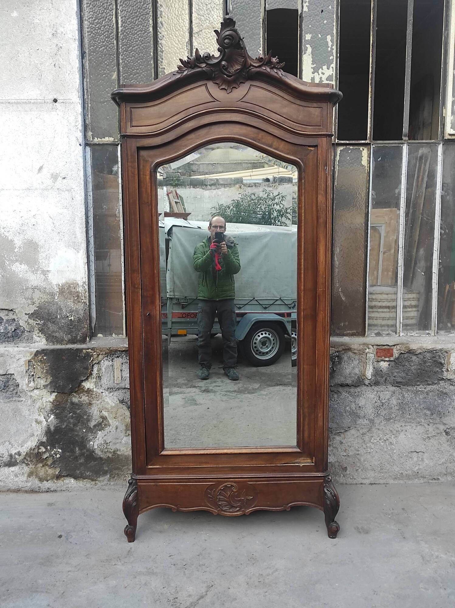 Old hosiery shell mirror cabinet Louis XV XIXth century beveled mirror mercury 2 drawers