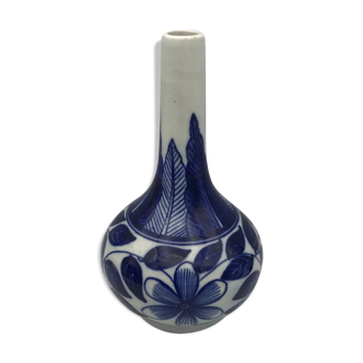 Ancien vase soliflore en porcelaine à décor floral bleu d’asie 18 cm