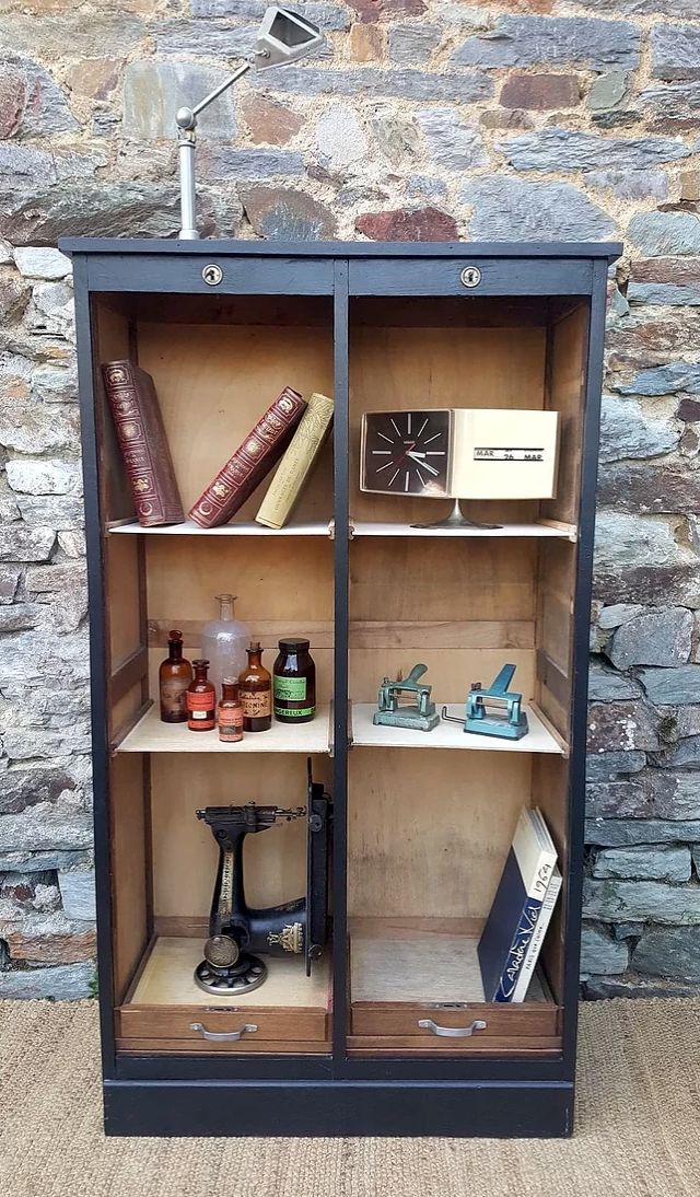 Meuble classeur à rideaux années 50