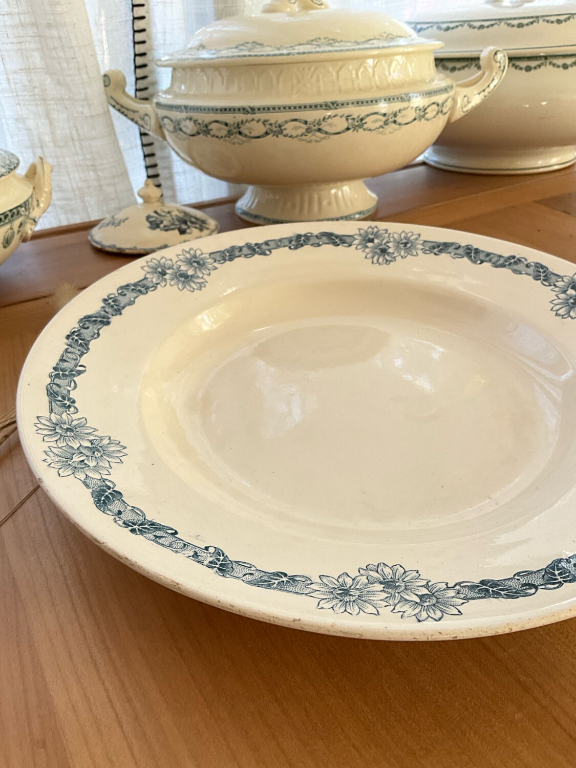 2 plats porcelaine de longchamp