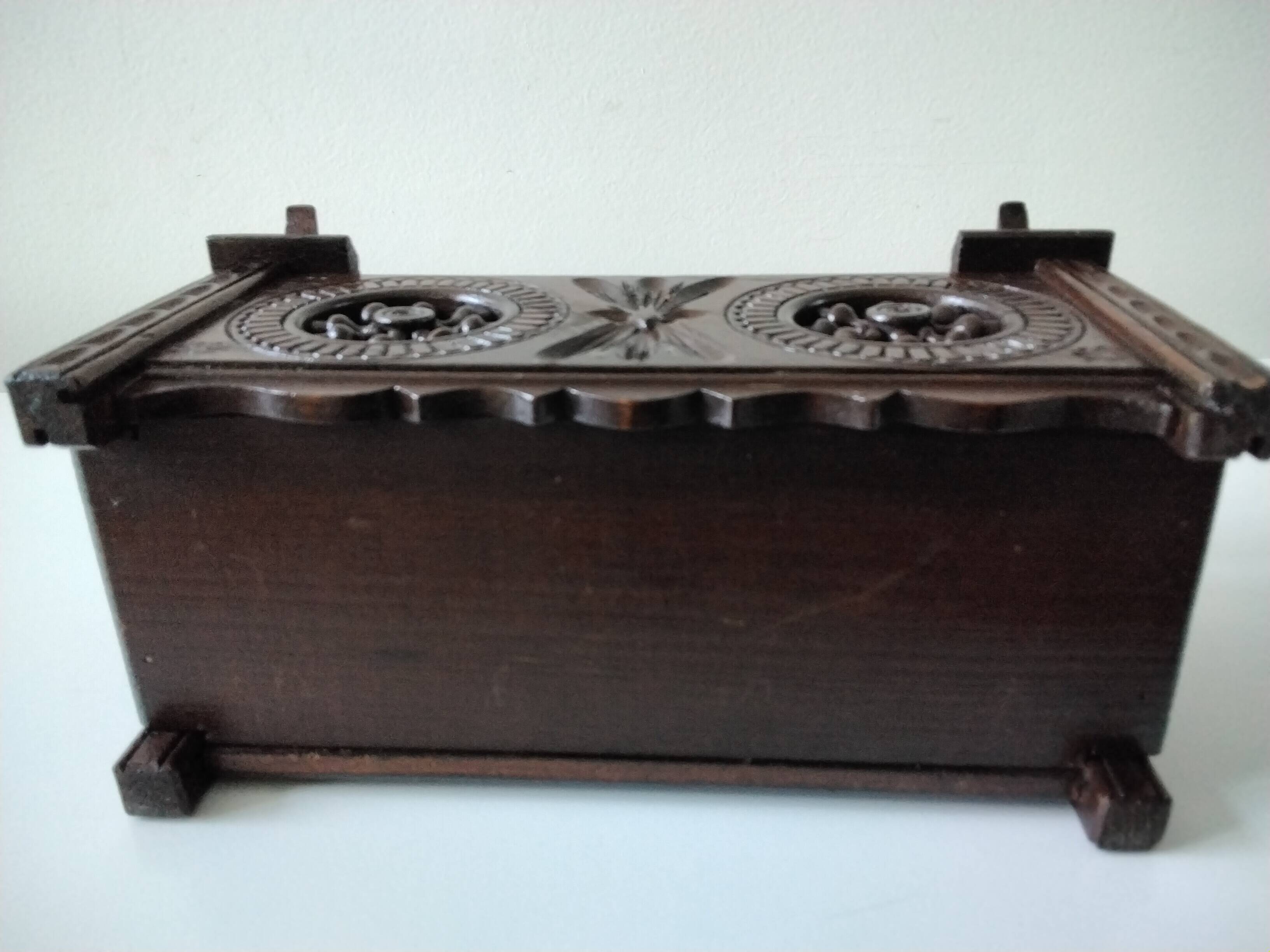 Miniature Breton chest bench