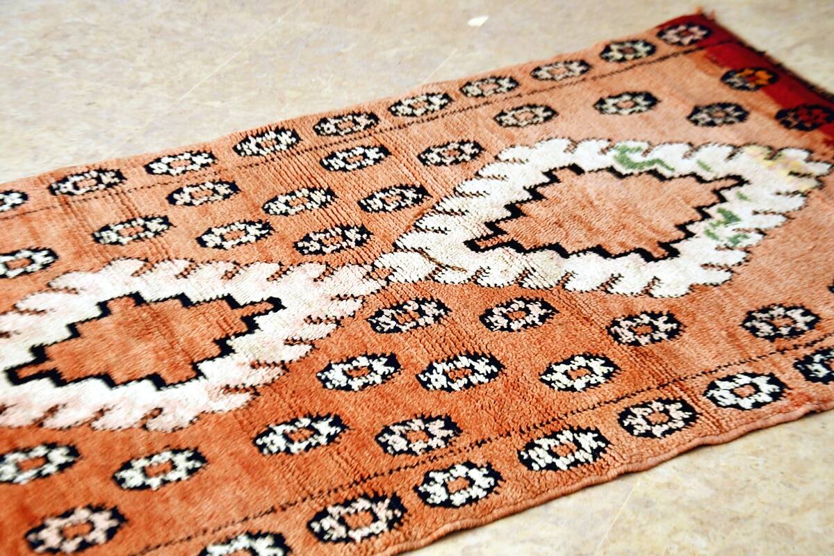 Moroccan Berber rug Zemmour Vintage 250 x 174 cm