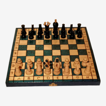 Jeu d'échecs en bois 31 x 31 cm