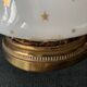 Lampe Napoléon III en opaline blanche aux étoiles dorées