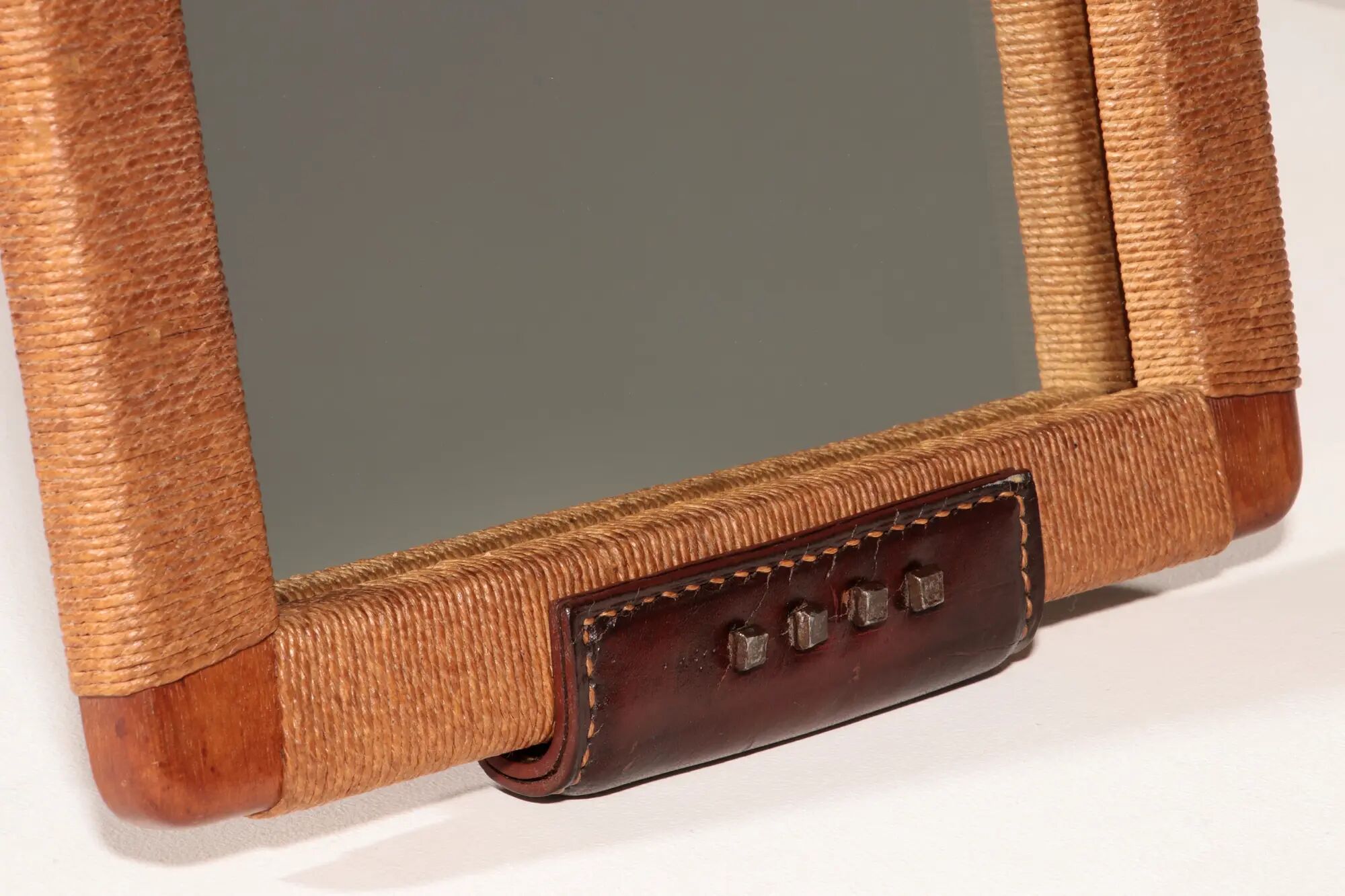 Miroir de table moderniste rare de Jacques Adnet des années 1950
