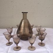 Liqueur glass Brown and gold edging and 9 small glasses Decanter's vintage liquor