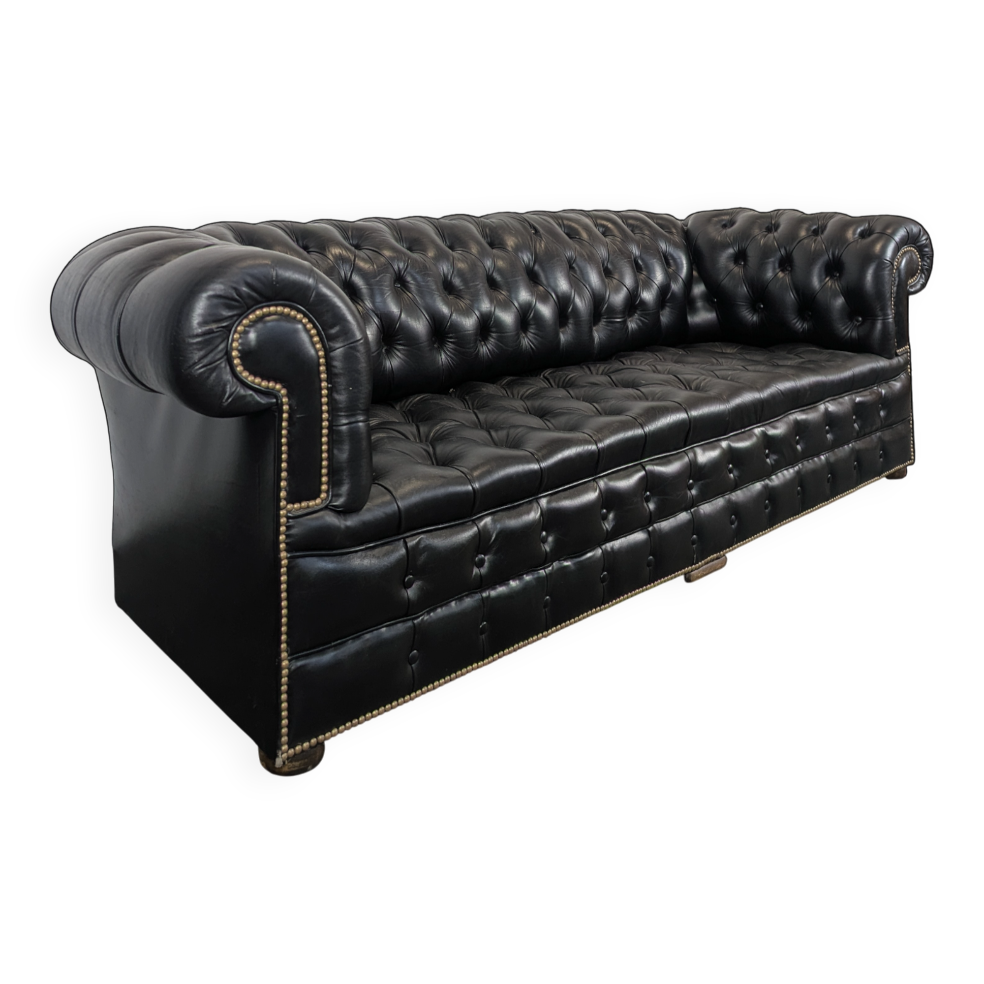 Black Chesterfield sofa for 4 people
