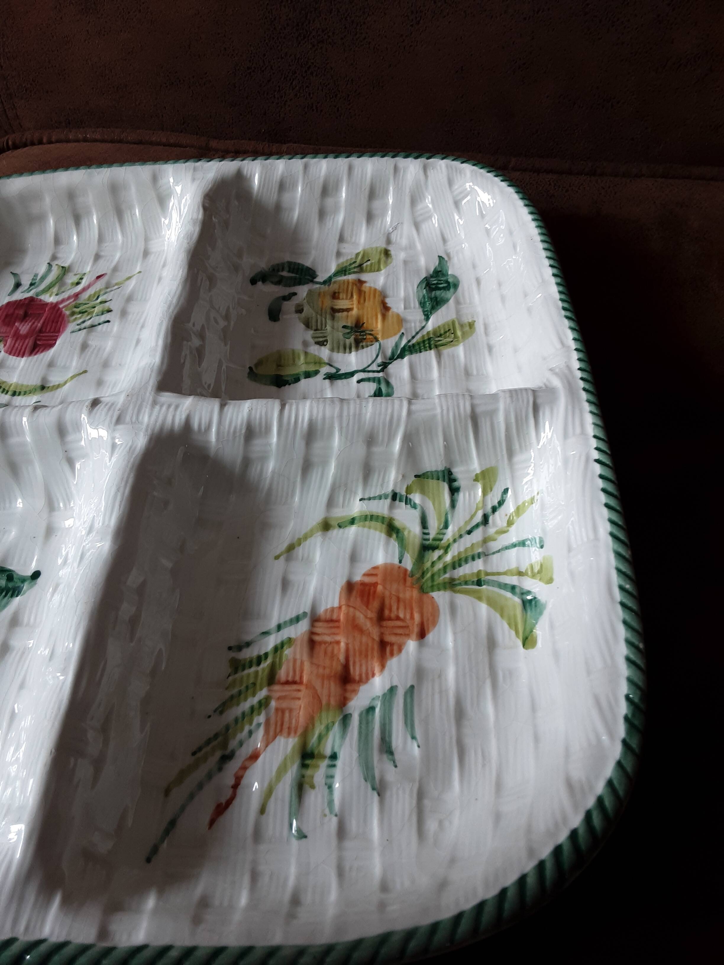 Italian slip compartment dish