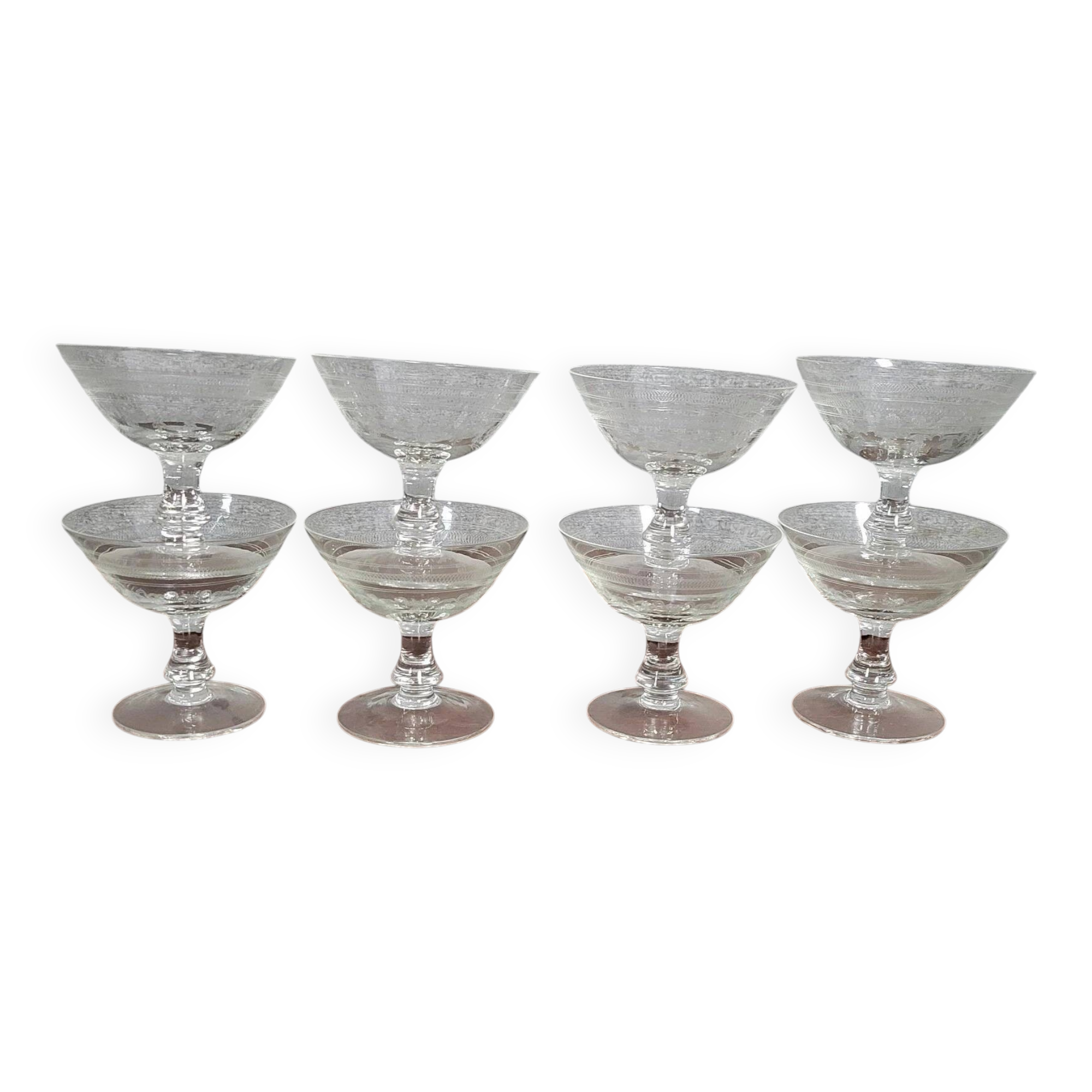 8 engraved crystal champagne glasses from the Napoleon III period