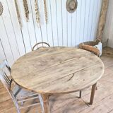 Round farmhouse table