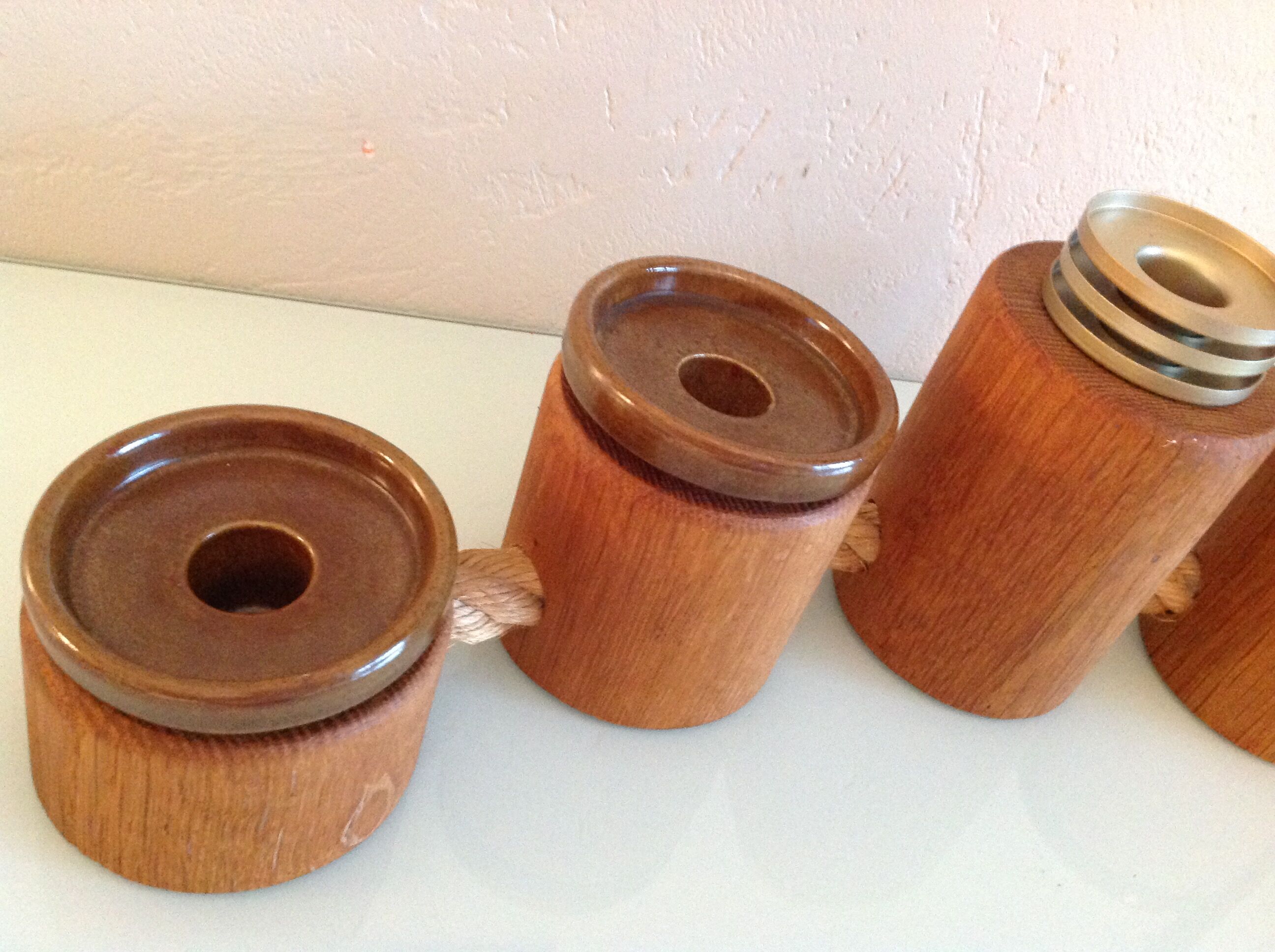 Five-headed chandelier in wood and ceramic Scandinavian style / vintage 60s-70s