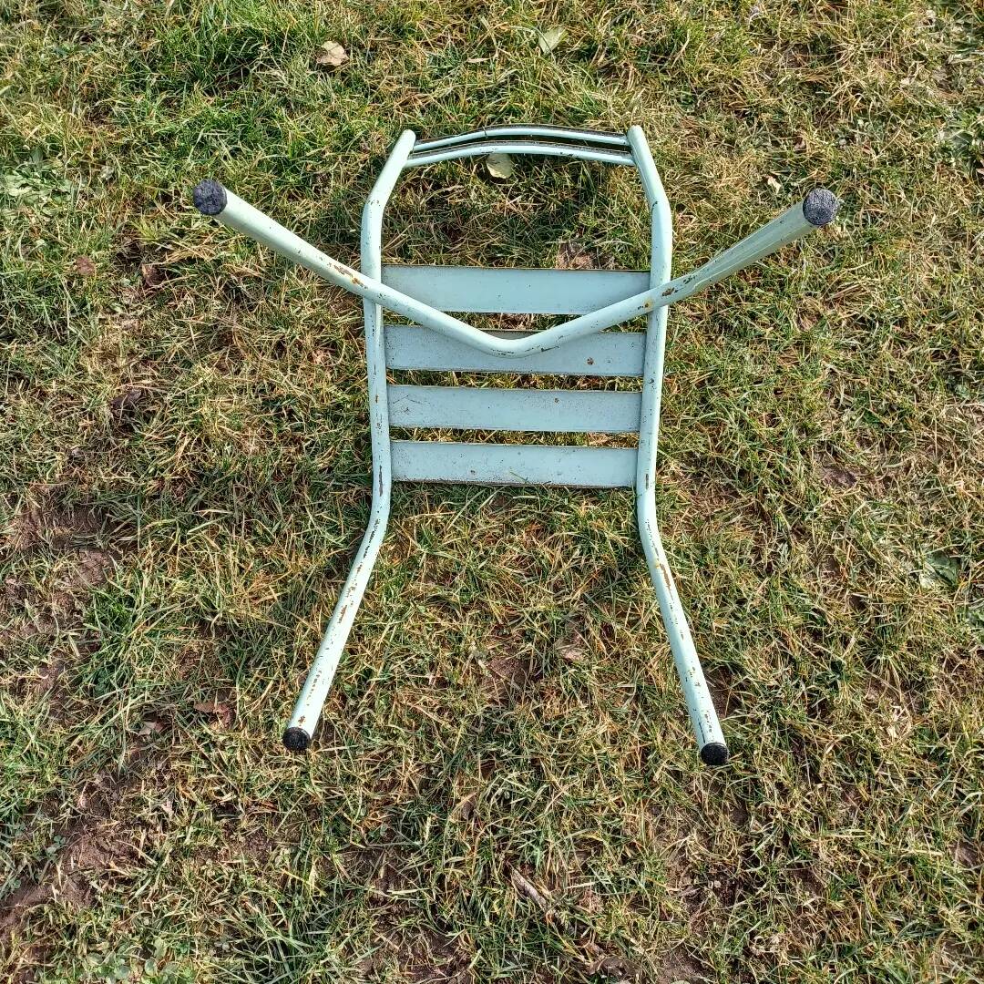 11 iron chairs from the 1950s ART PROG
