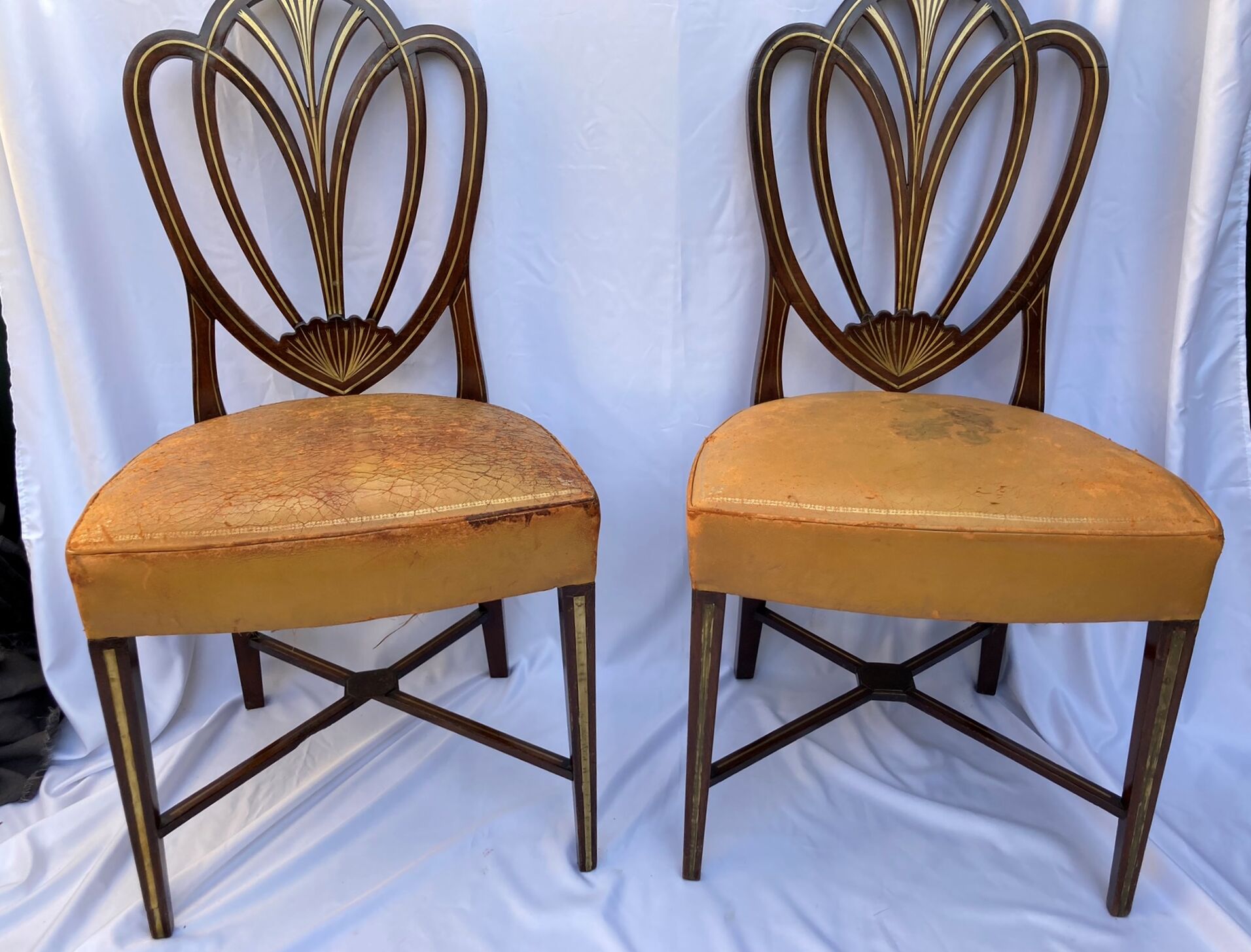 Series four English chairs Hepplewhite mahogany leather early twentieth century