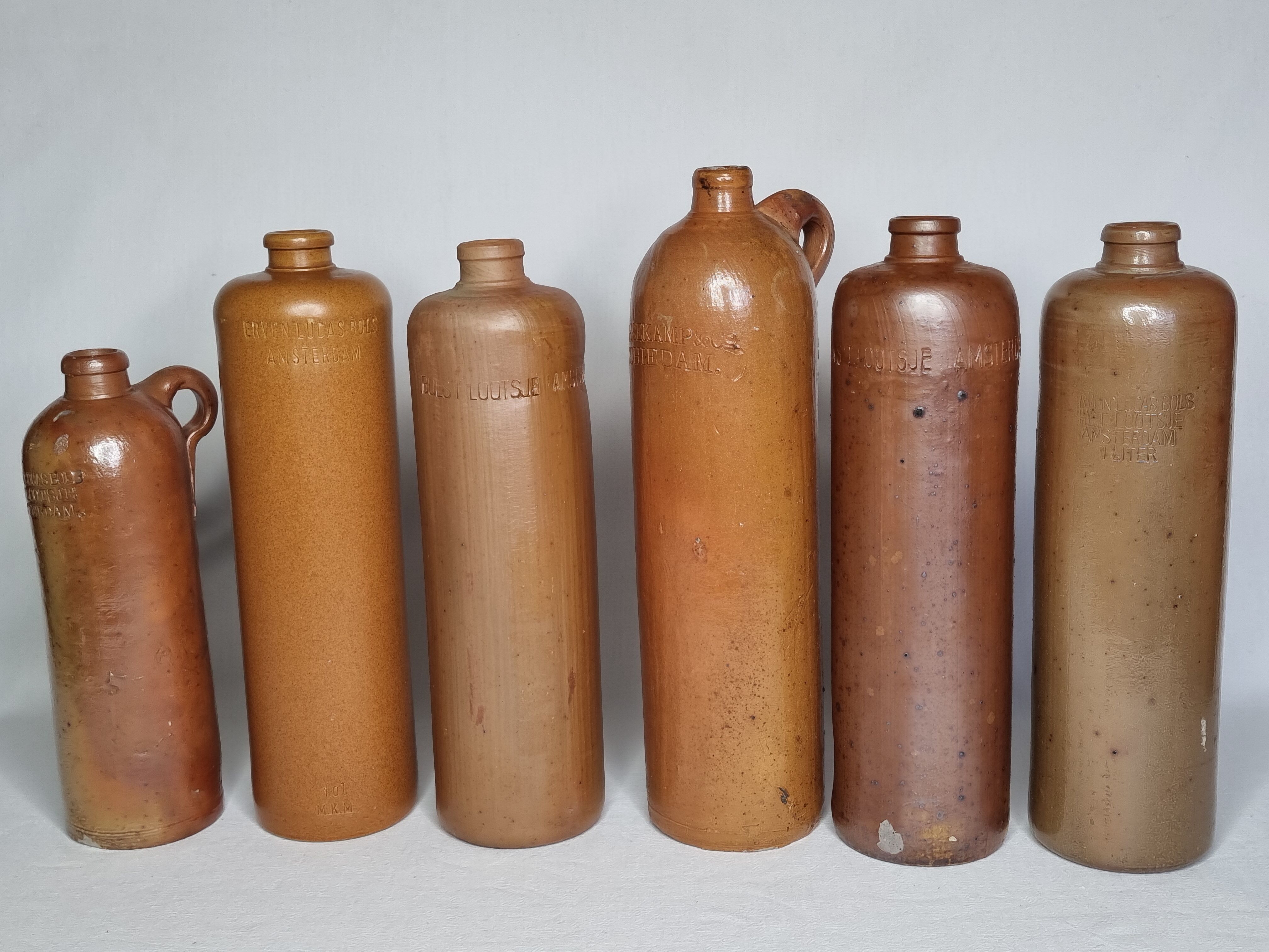 Ensemble de six bouteilles en grès Bols Amsterdam