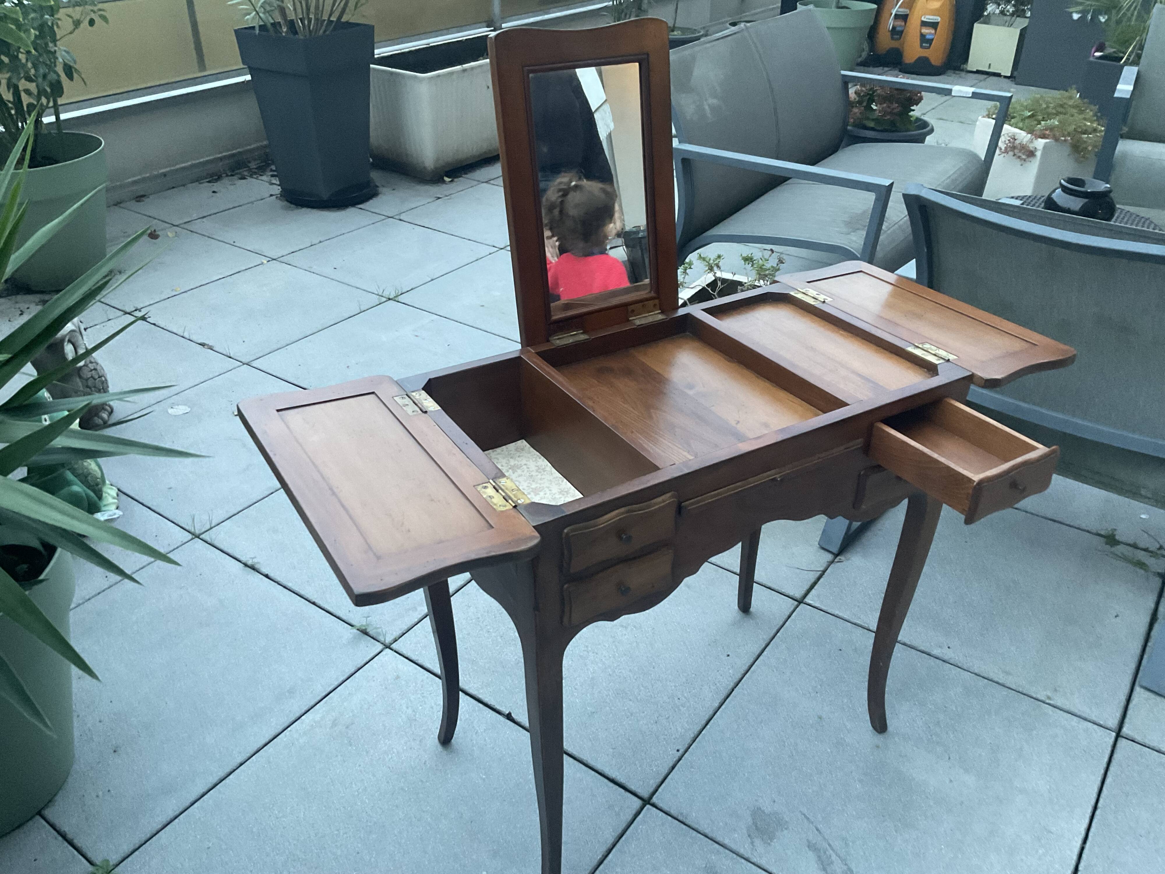 Beautiful dressing table and desk