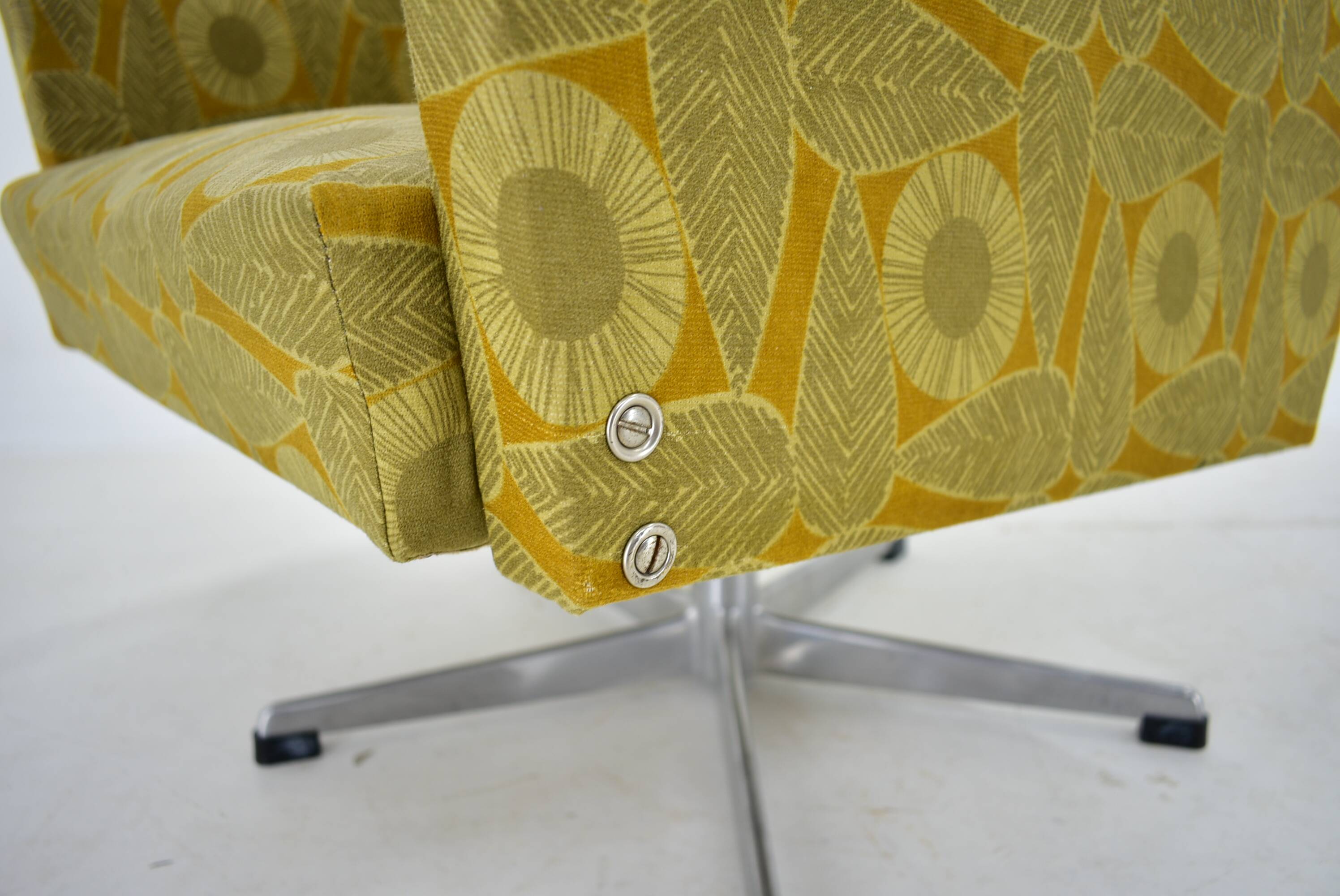 Mid-century armchair, Czechoslovakia, 1970s.