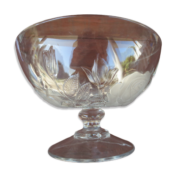 Coupe sur pied en verre, cristal opalescent