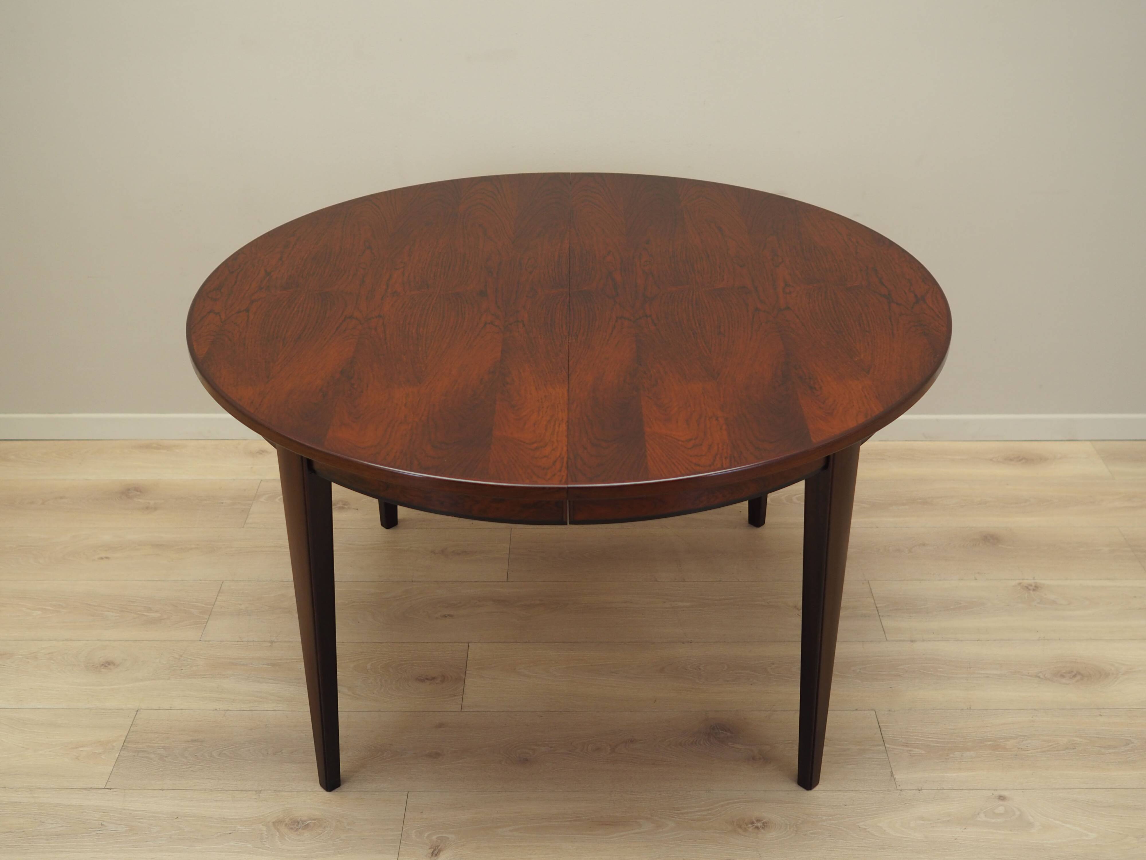 Round rosewood table, Danish design, 1970s, manufacturer: Omann Jun