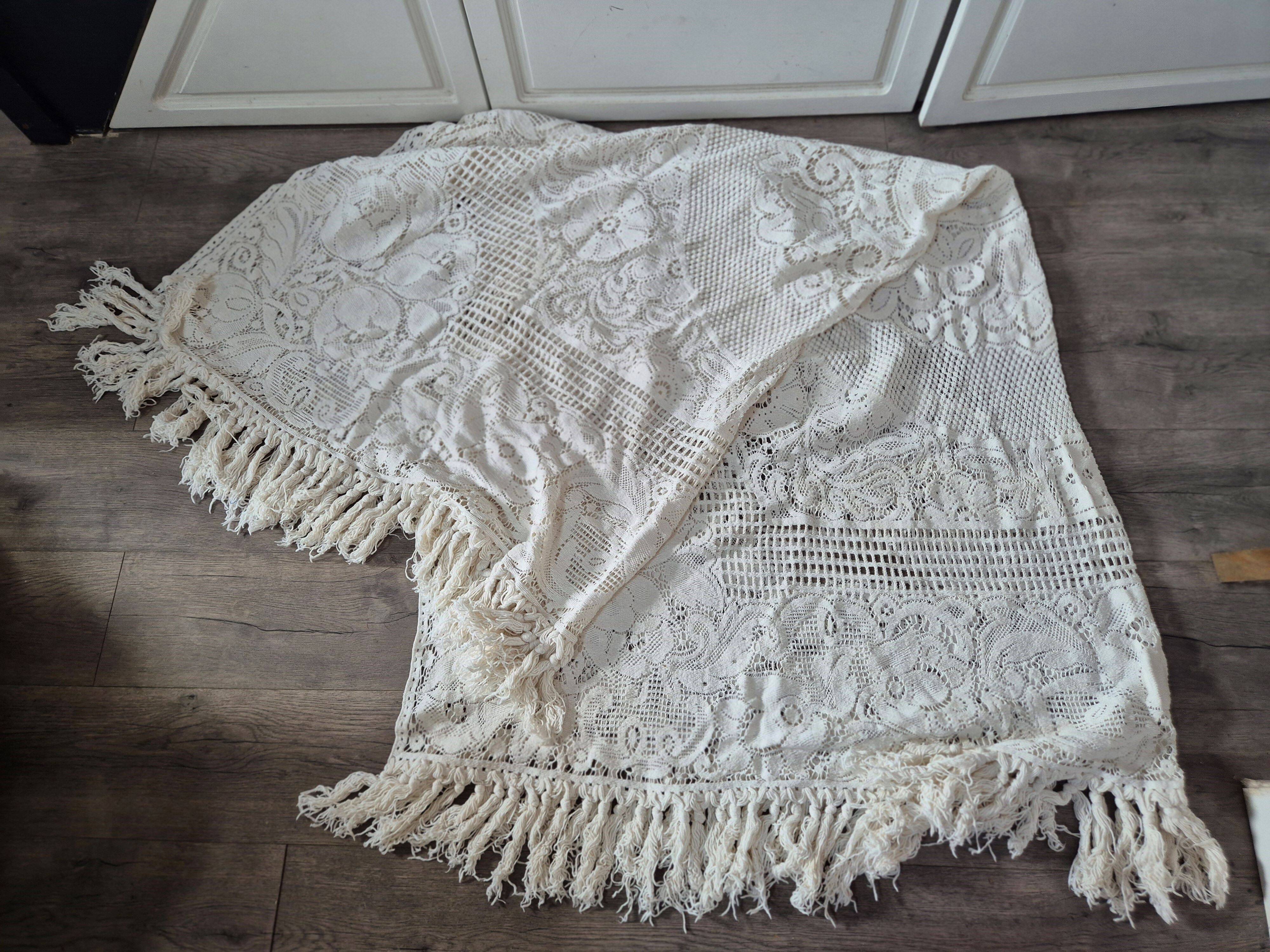 vintage crochet blanket bedspread with fringes on the edges