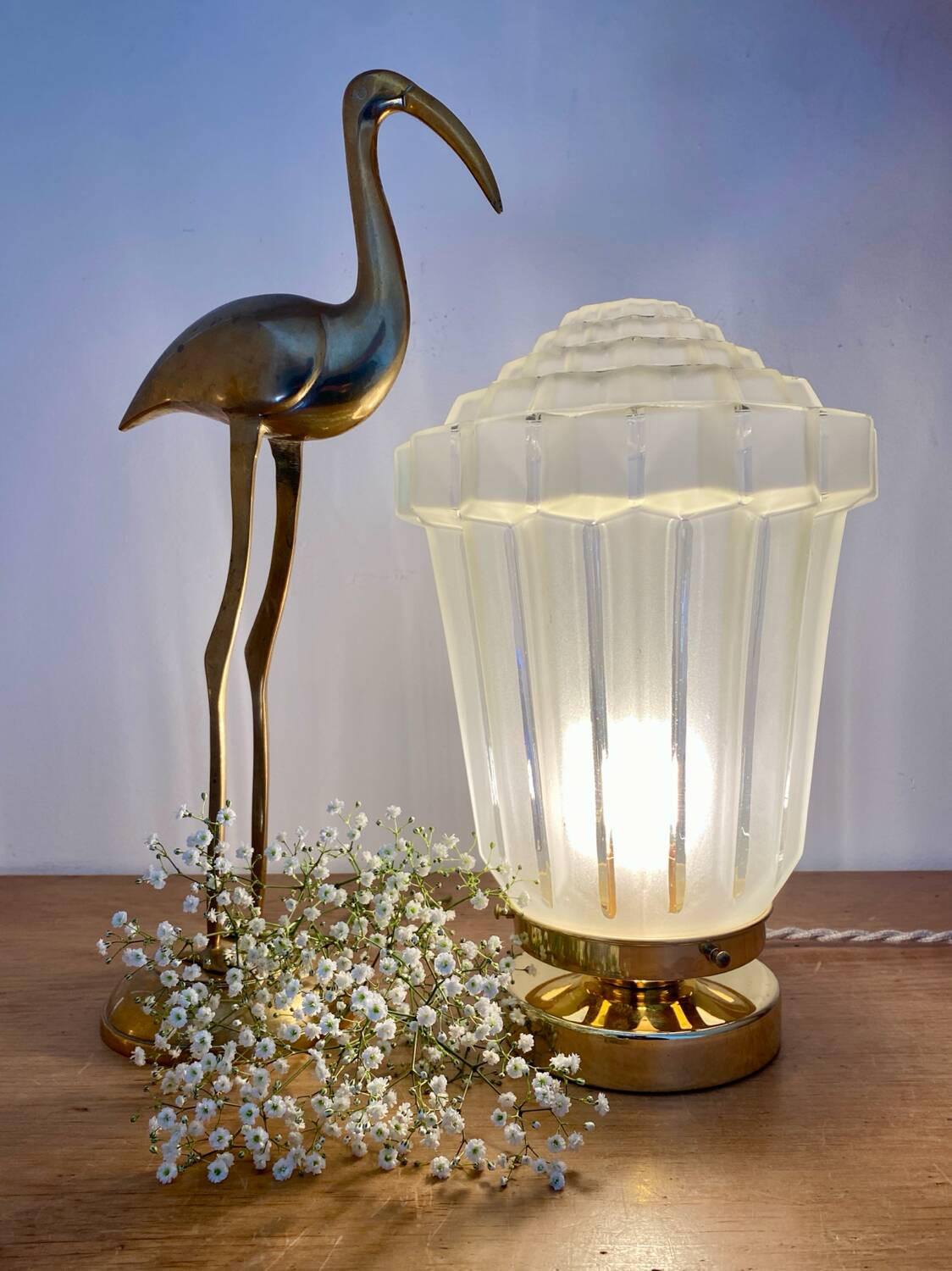 Vintage art deco globe table lamp in frosted glass