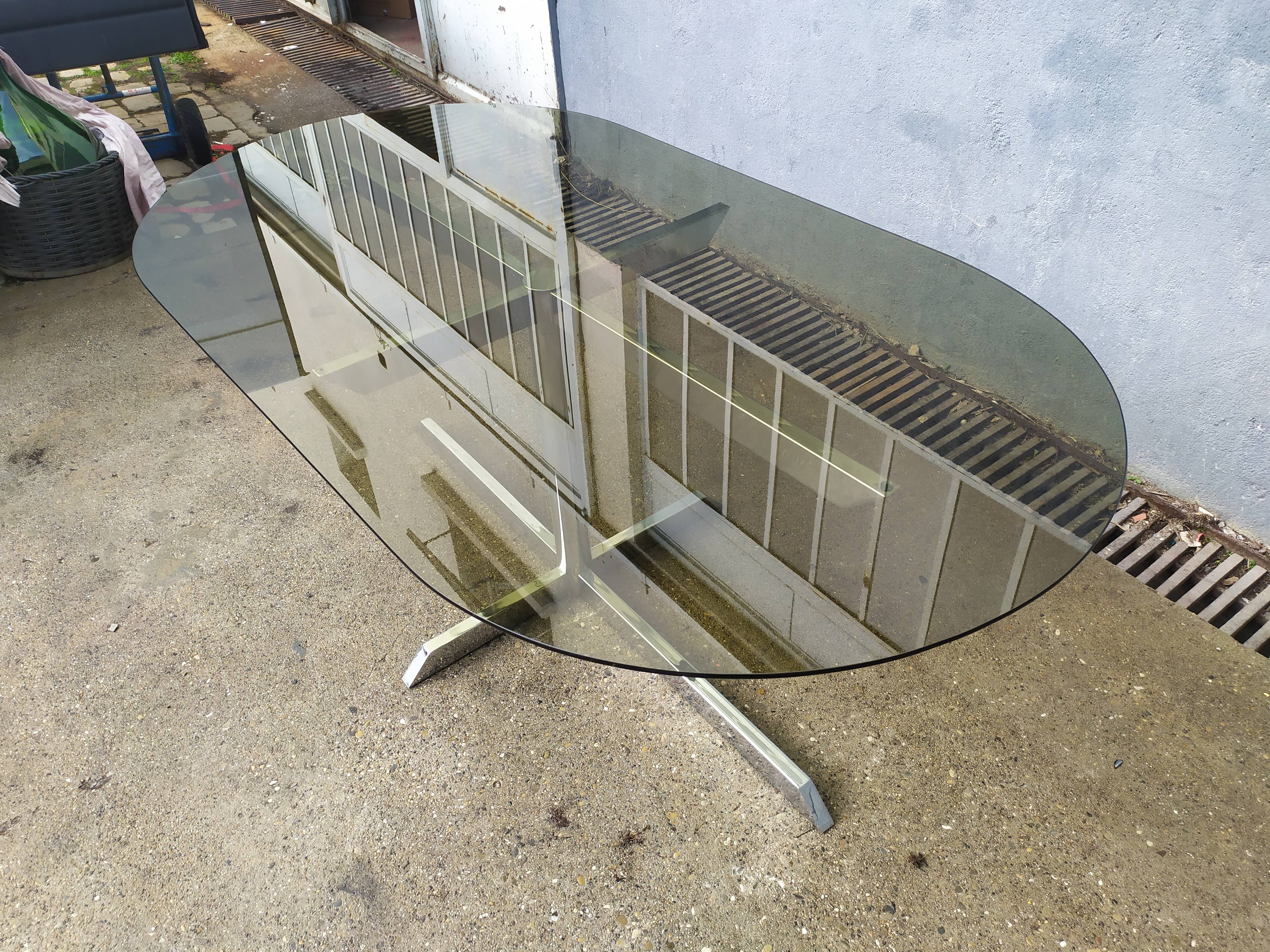 Design chrome oval table