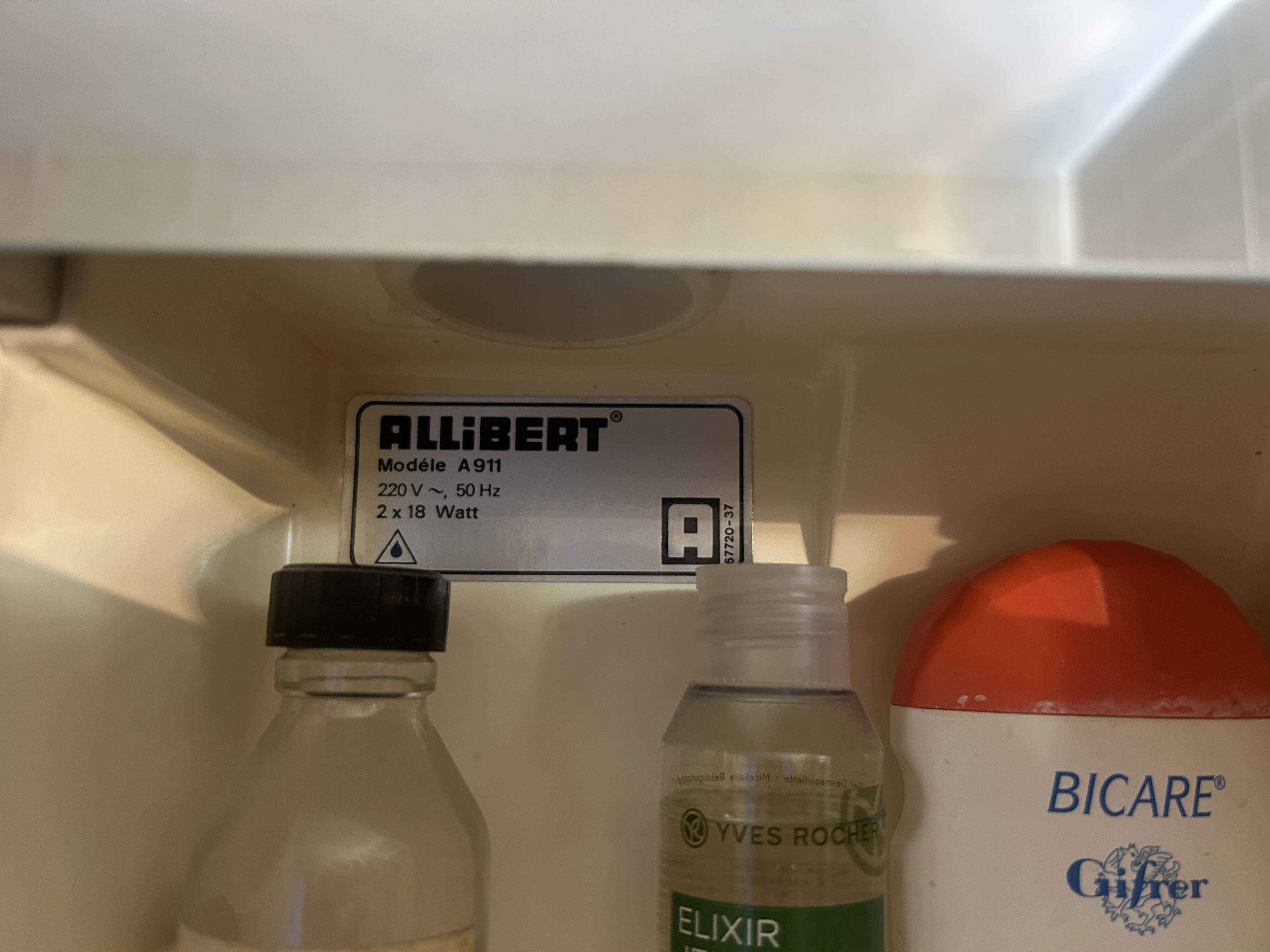 Allibert wall-mounted bathroom cabinet