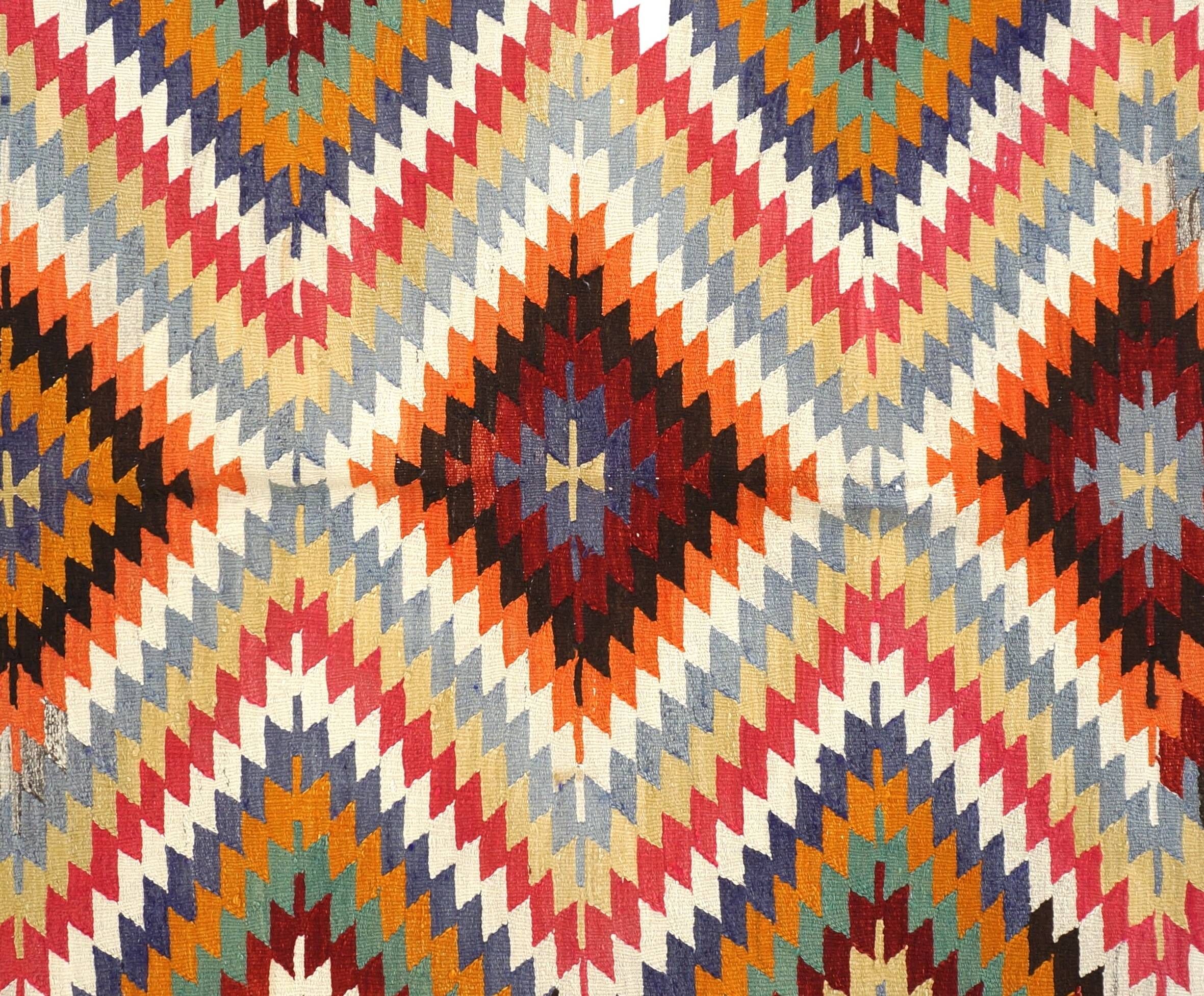 Tapis Kilim Vintage Zigzag – Tissage Anatolien à Motifs Diamants