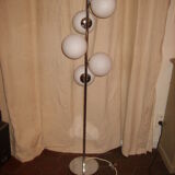 Lamp of the 1970s globe in opaline and chrome