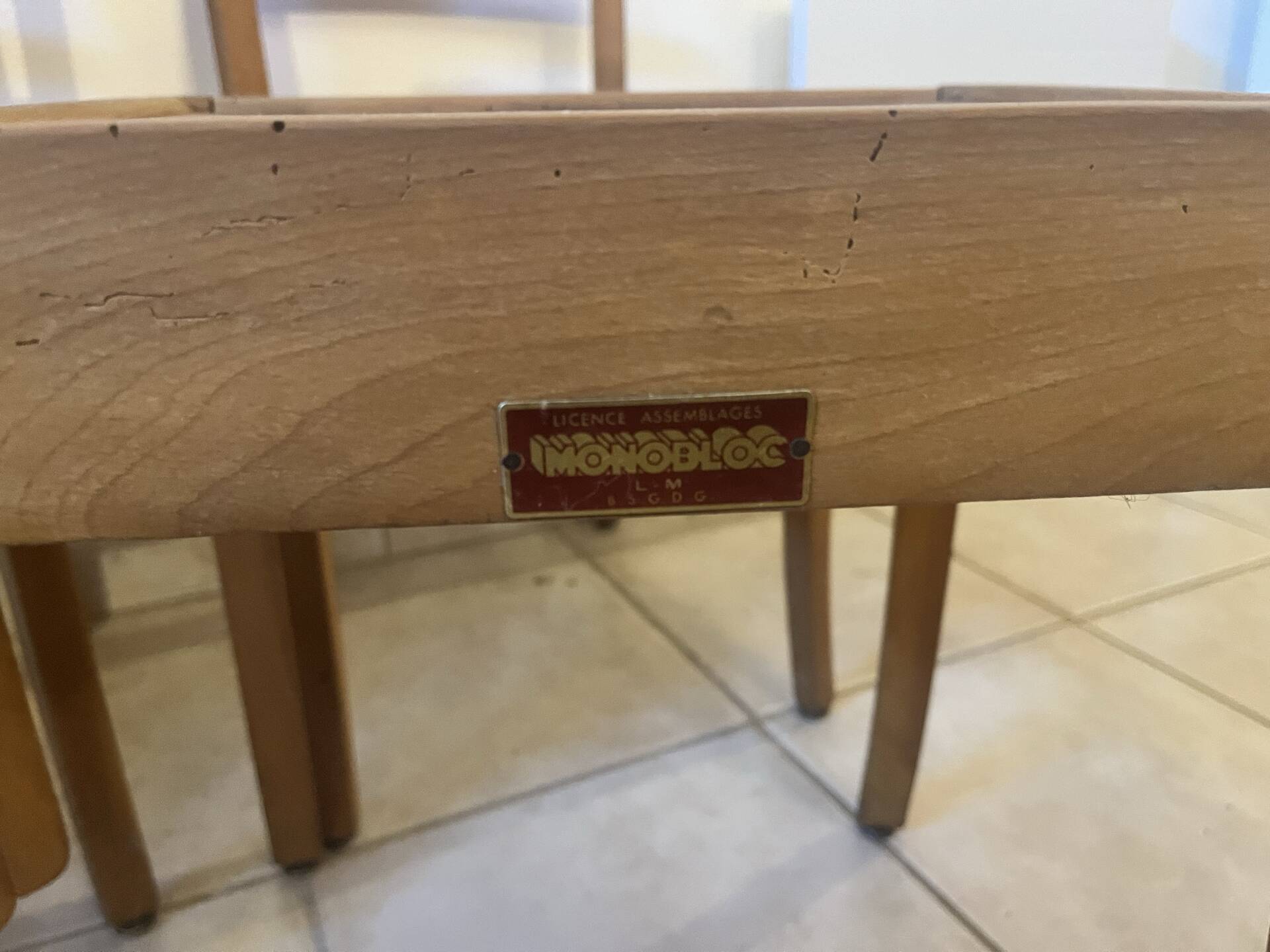 Set of 6 vintage wooden chairs — Monobloc licence assem
