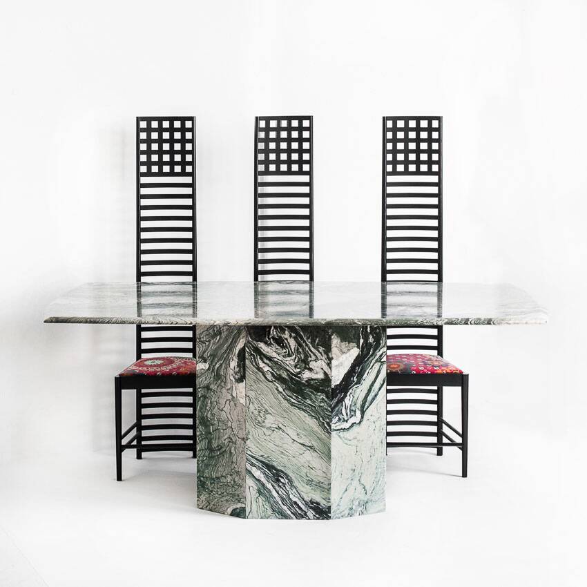 Vintage dining table in green and white veined marble. Completely restored. Italy, 90's