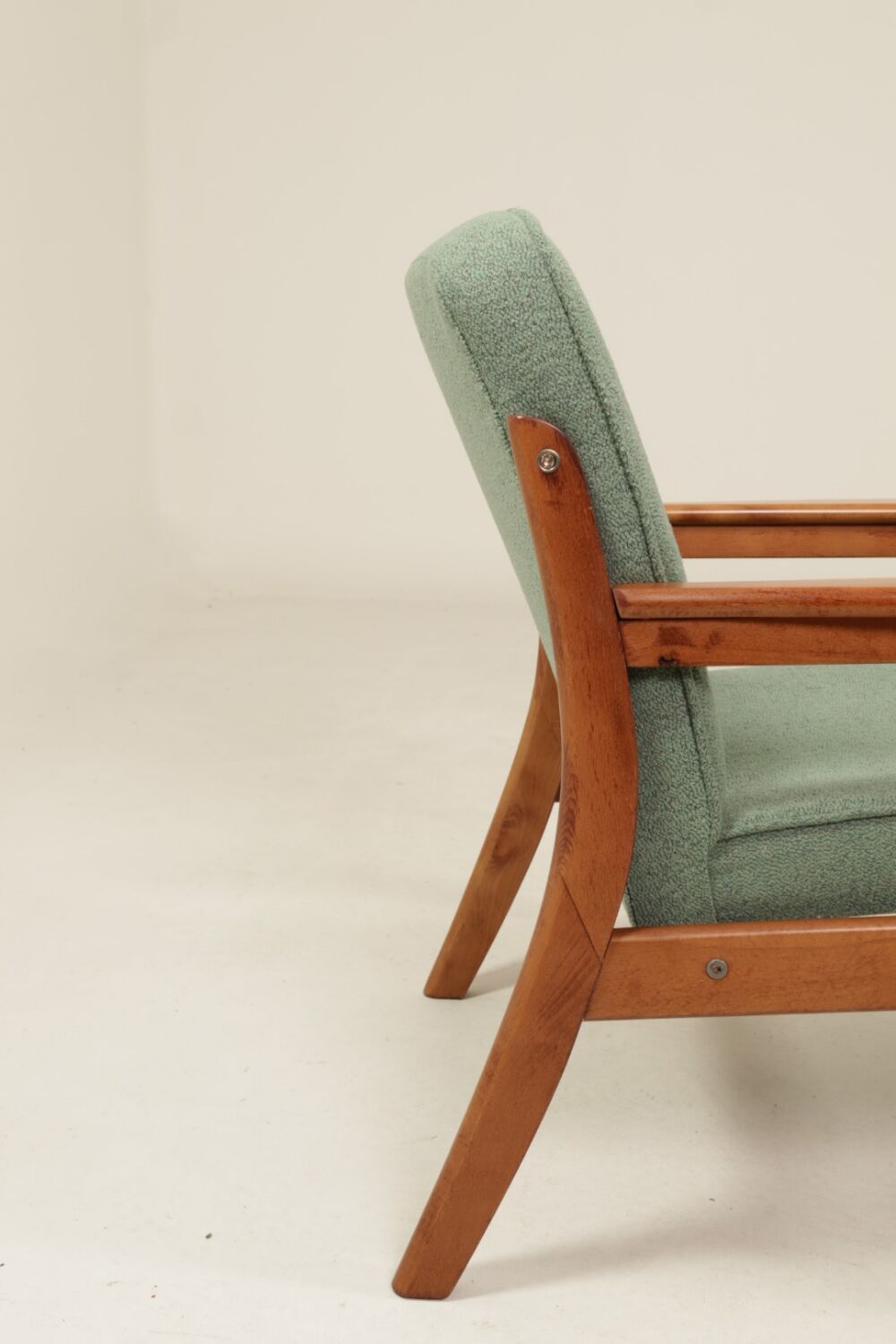 Pair de fauteuil le vert menthe l'année 1970