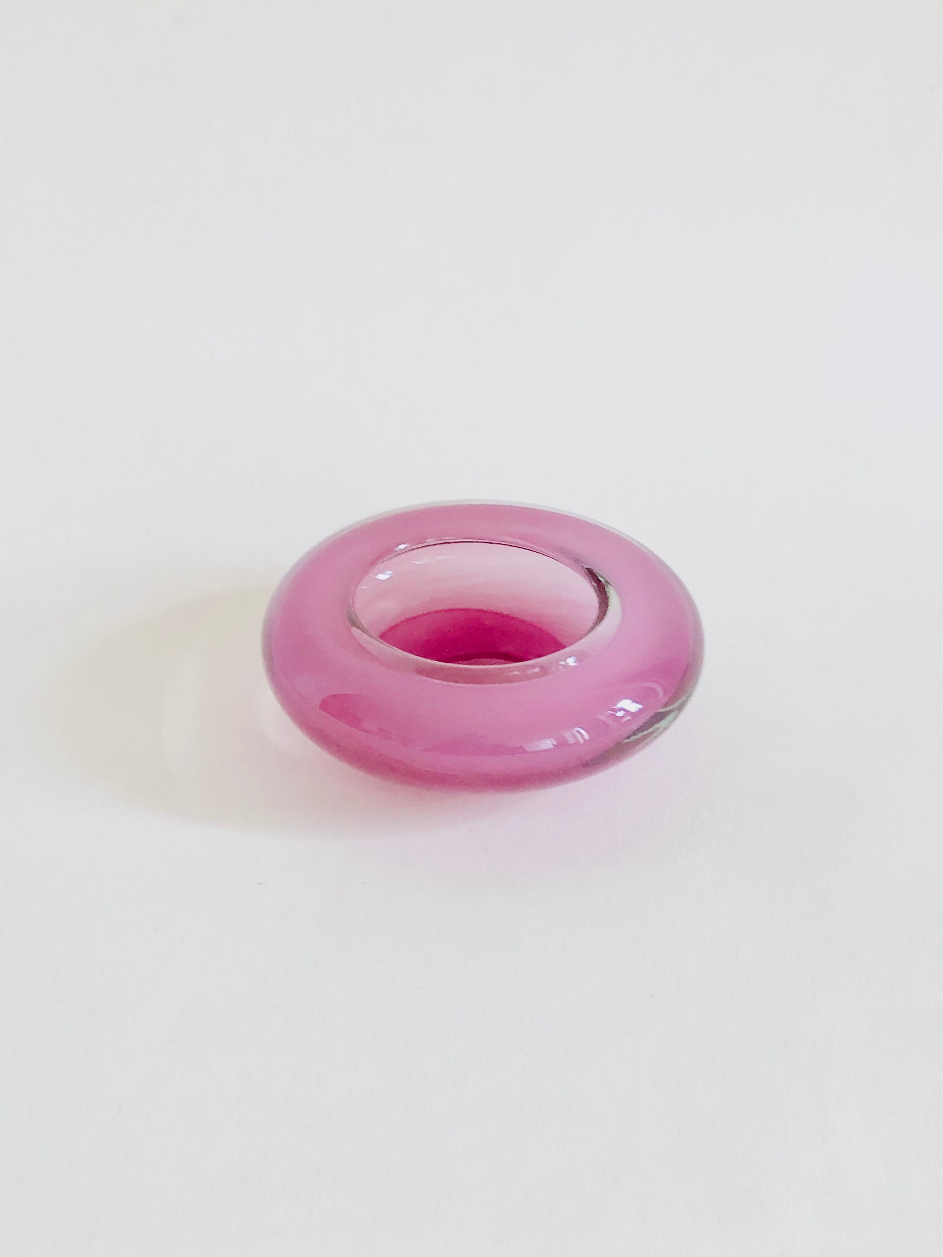 Vintage pink glass pocket trays