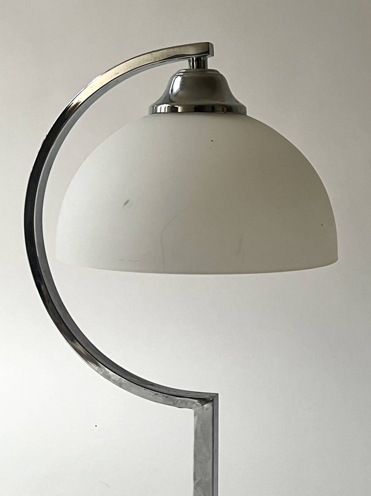 Bureau lamp / bedside lamp Bauhaus chrome metal & opal glass, design 1970