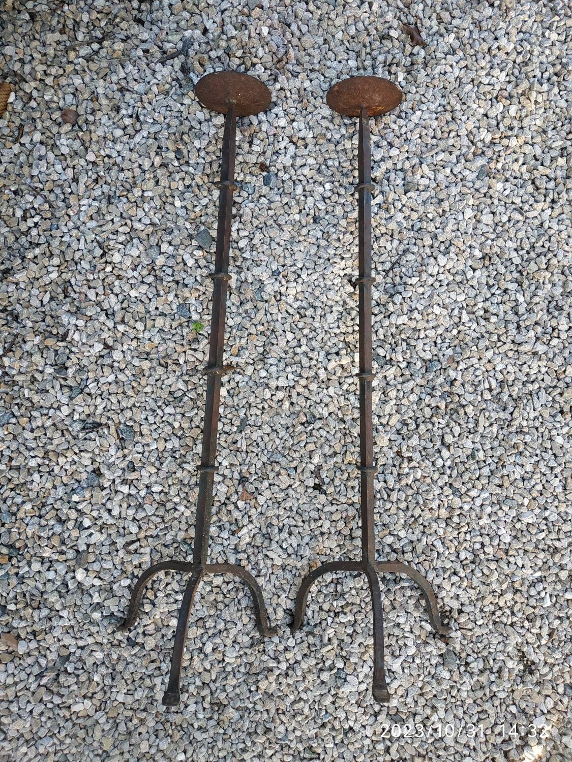 Duo de grands porte bougies